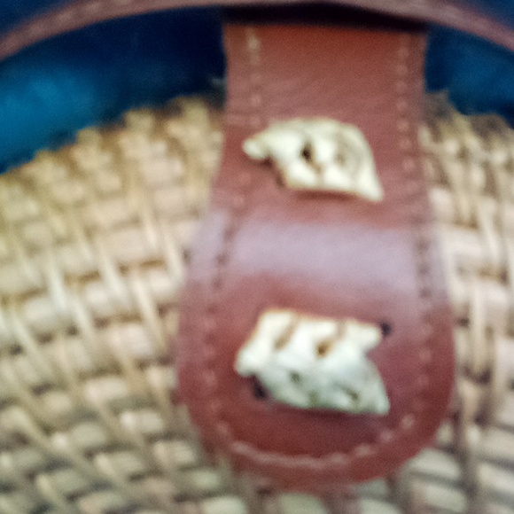 Summer Rose rattan woven crossbody round bag - Picture 2 of 8